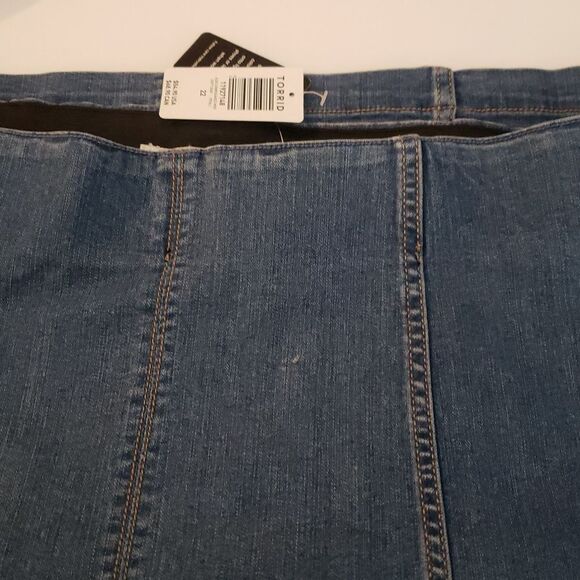 Torrid Seamed Denim Mini Skirt Sz 22 - Picture 9 of 9